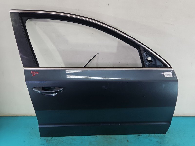 Drzwi przód prawe Skoda Superb II 5d grafitowy lf7y-f6f6 Drzwi przód prawe Skoda Superb II 5d grafitowy lf7y-f6f6