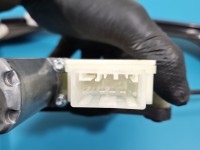 Podnośnik przód prawy Skoda Fabia III Europejska, 6PIN 5JA959812K 5d kombi