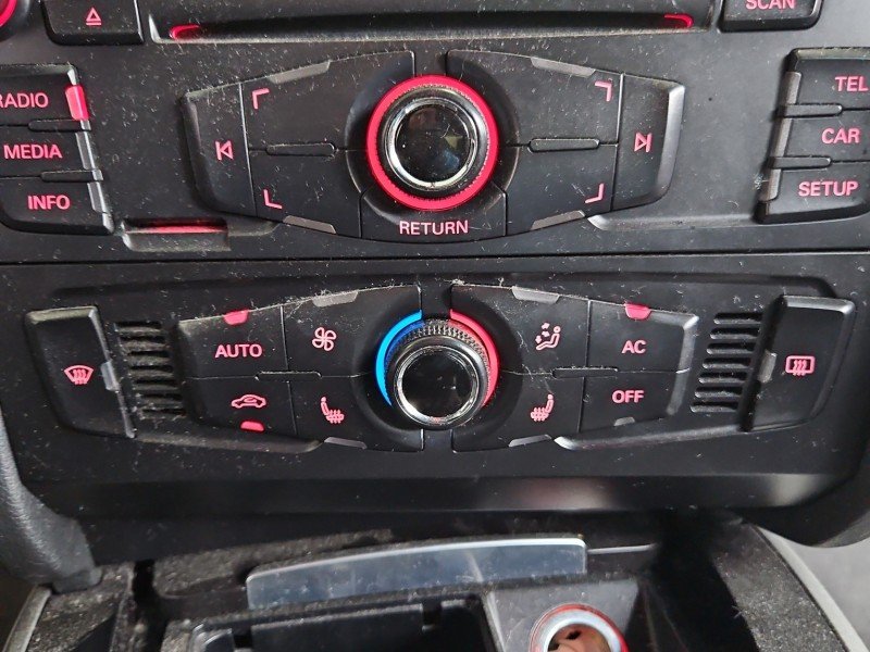 Konsola panel nawiewu Audi A5 8T 8T1820043AH Konsola panel nawiewu Audi A5 8T 8T1820043AH