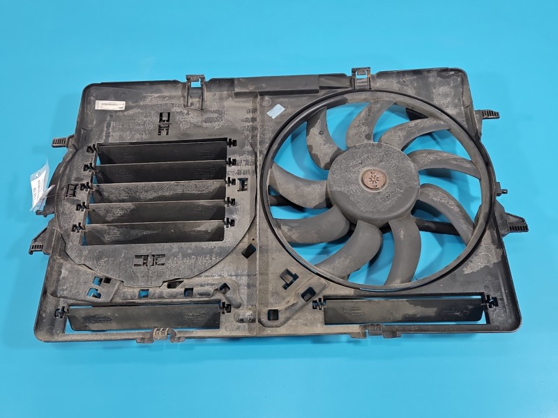 Wentylatory Wentylator chłodnicy Audi A5 8T 1.8 TFSI CABD 8K0121003L