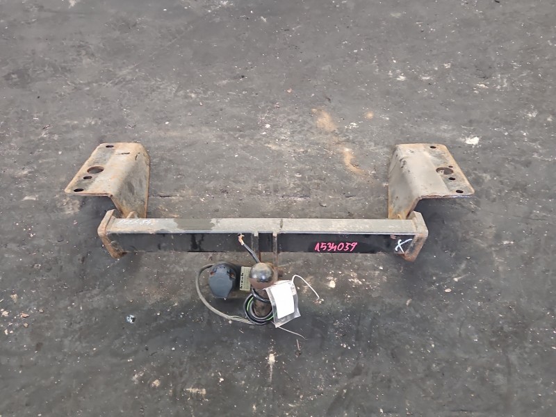 Hak holowniczy Toyota Corolla E15