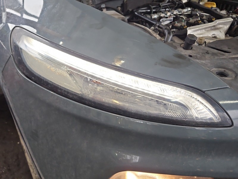 Światło jazdy dziennej prawe Jeep Cherokee KL 68157104AL