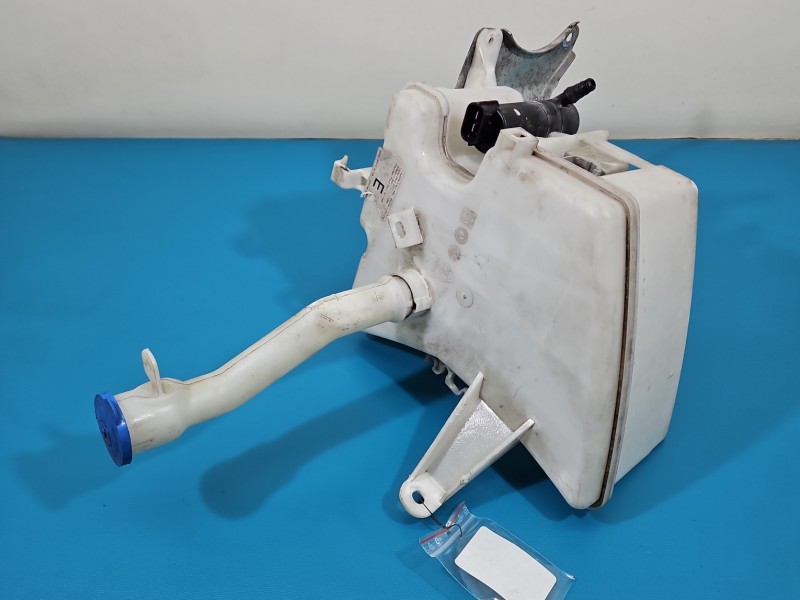 Zbiornik Zbiorniczek płynu spryskiwacza Toyota Corolla E15