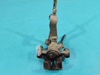 Zacisk tył lewy Kia Carens II 1.8 16V HB