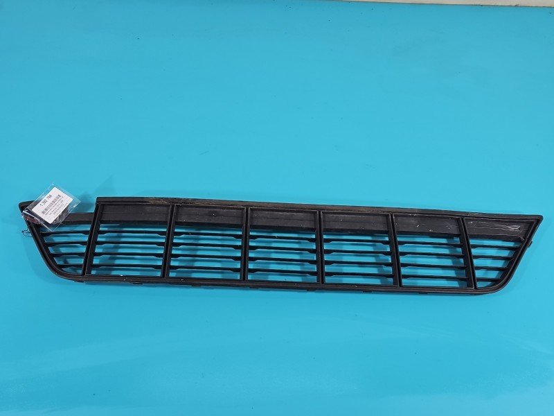 Zaślepka kratka zderzaka środkowa atrapa Seat Alhambra II 7N 10- 7N5853677 Zaślepka kratka zderzaka środkowa atrapa Seat Alhambra II 7N 10- 7N5853677