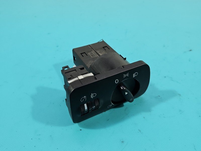 Przełącznik włącznik świateł Audi A3 8L 8L1941531E Przełącznik włącznik świateł Audi A3 8L 8L1941531E