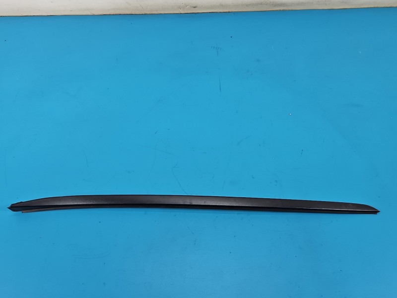 Listwa szyby czołowej prawa przedniej Kia Ceed III 18-21 86134-J7000