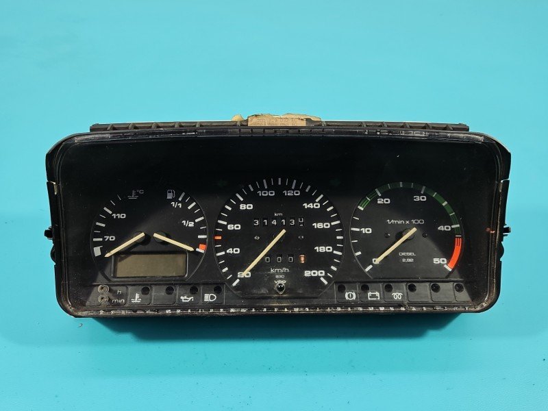 Licznik Vw Transporter T4 81117657 2.4 d EUROPA