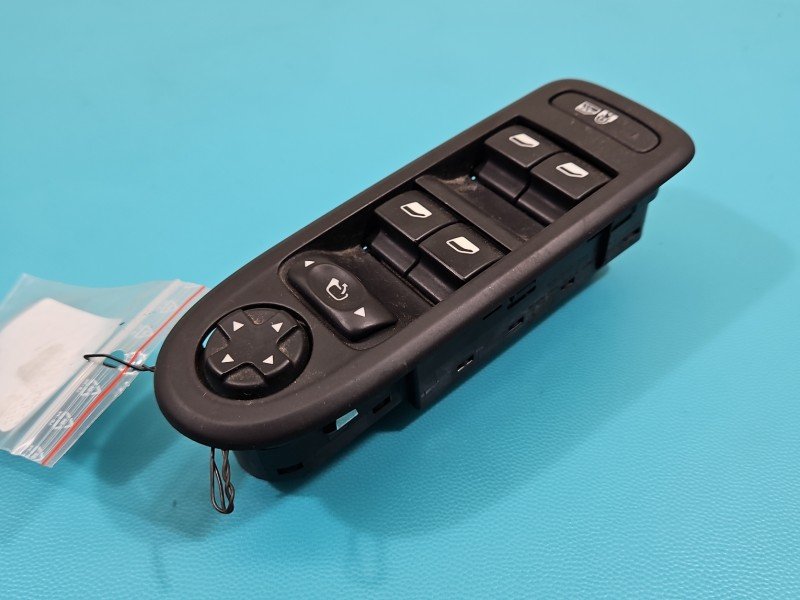 Przełącznik szyb Peugeot 508 I 98026370ZD EU