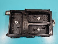 Skrzynka bezpieczników Opel Astra III H 13206754