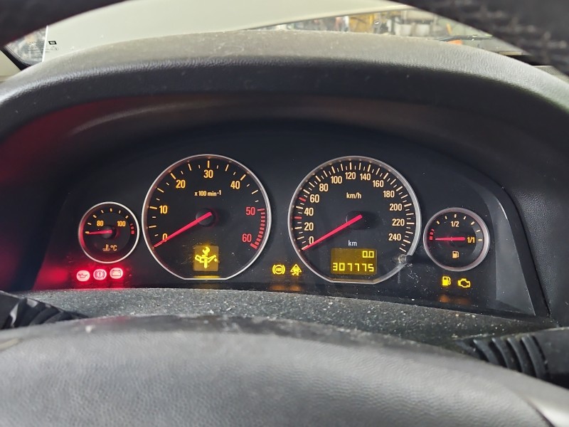 Licznik Opel Vectra C 1.9 cdti 13165966MP EUROPA