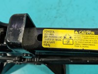 lewarek Podnośnik samochodowy trapezowy Toyota Auris I