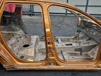 Próg prawy SŁUPEK ŚRODKOWY B Dacia Duster II 18- HB 5d ceglasty TEEPY