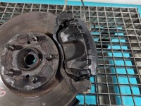 Zacisk przód prawy Toyota Avensis II T25 1.8 vvti