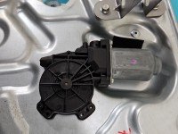 Podnośnik przód prawy Nissan Qashqai I J10 06-13 80770JD00A 5d HB