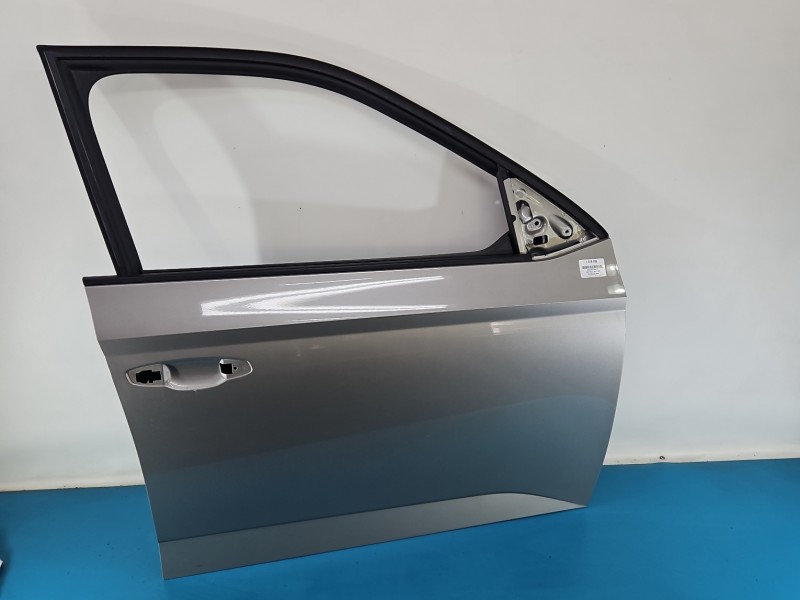 DRZWI PRZÓD PRAWE PASAŻERA Skoda Fabia III 5d LF8H