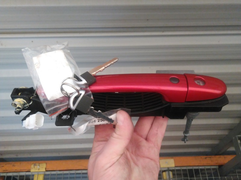 Klamka przód lewa zewnętrzna Mazda CX-3 14-21 41V