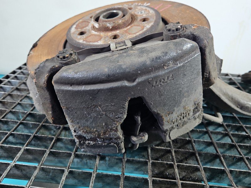 Zacisk przód lewy Audi A5 8T 3.0 tdi V6