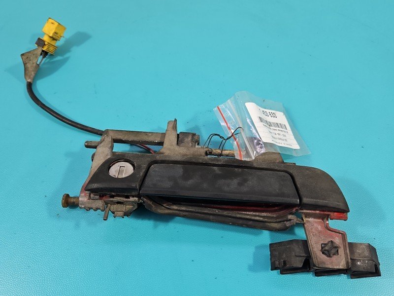 Klamka przód prawa zewnętrzna Bmw e36 Klamka przód prawa zewnętrzna Bmw e36