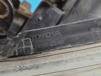 Reflektor lewy lampa przód Toyota Avensis II T25 EUROPA