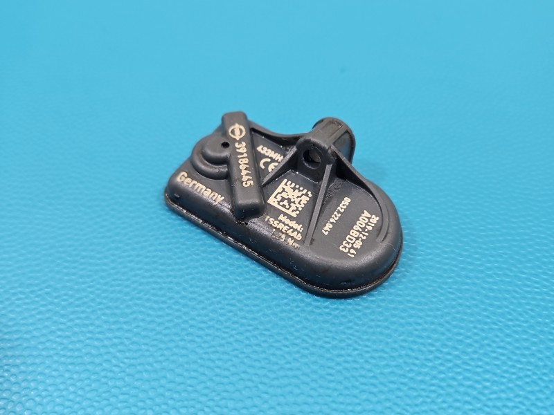 Czujnik ciśnienia opon Opel Astra V K 39186445 TPMS