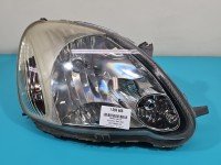 Reflektor prawy lampa przód Toyota Yaris I EUROPA