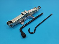 lewarek Podnośnik samochodowy trapezowy Suzuki Swift Mk7