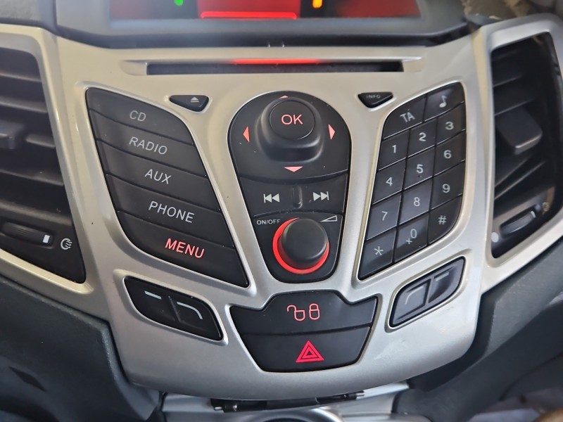 Radio fabryczne Ford Fiesta Mk7 radioodtwarzacz