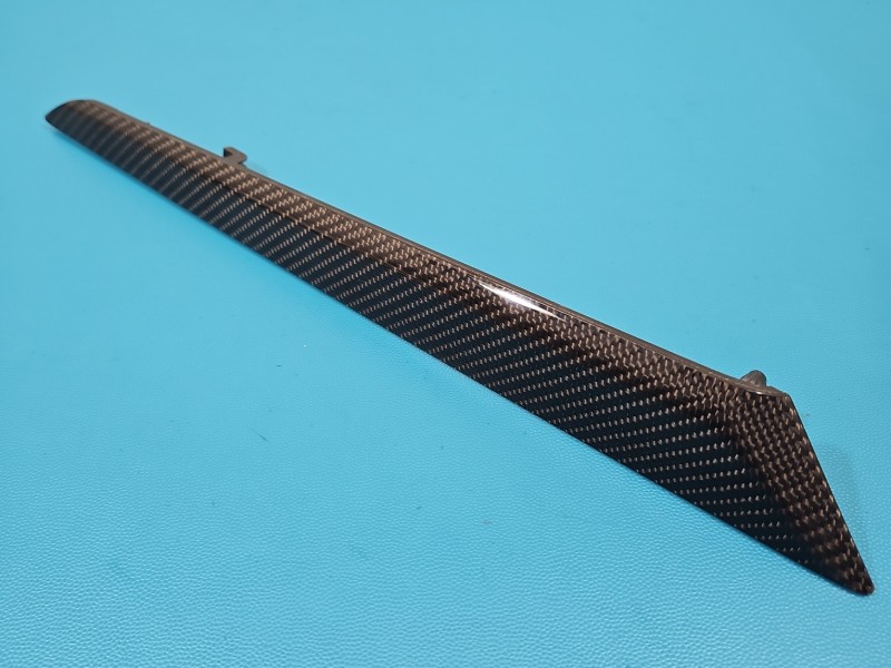 Listwa drzwi przód prawa Maserati Quattroporte VI 13- 670021492