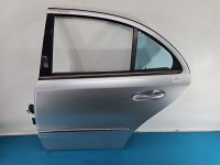 Drzwi tył lewe Mercedes W211 sedan 4d srebrny 744