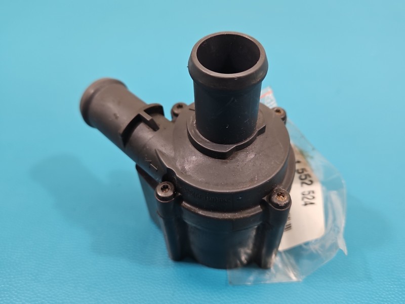 Pompka obiegu wody pompa Audi A4 B9 2.0 TFSI 06H121601N