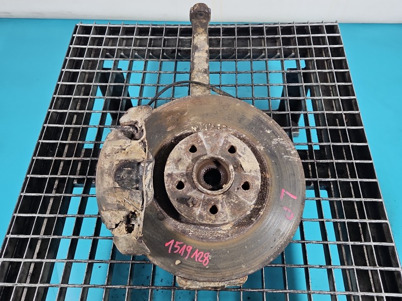 Zwrotnica lewa piasta przód 1.9 jtd Alfa romeo 156