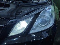 Reflektor lewy lampa przód Mercedes E C207 A207 EUROPA