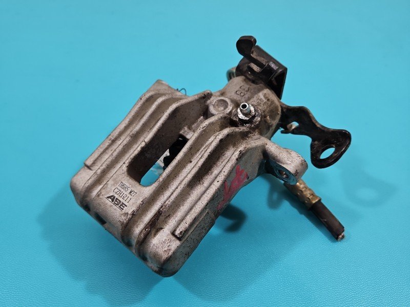 Zacisk tył prawy Skoda Superb I 1.9 tdi sedan Zacisk tył prawy Skoda Superb I 1.9 tdi sedan