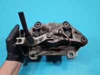 Zacisk przód prawy Audi A4 B7 2.0 tdi Zacisk przód prawy Audi A4 B7 2.0 tdi