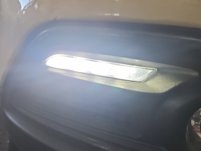 Światło jazdy dziennej prawe Renault Captur I 266059367R, 89208551