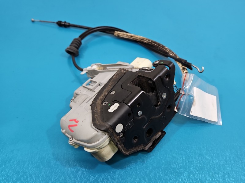 Zamek przód lewy Vw Passat B7 EUROPA 9pin 3C1837015A