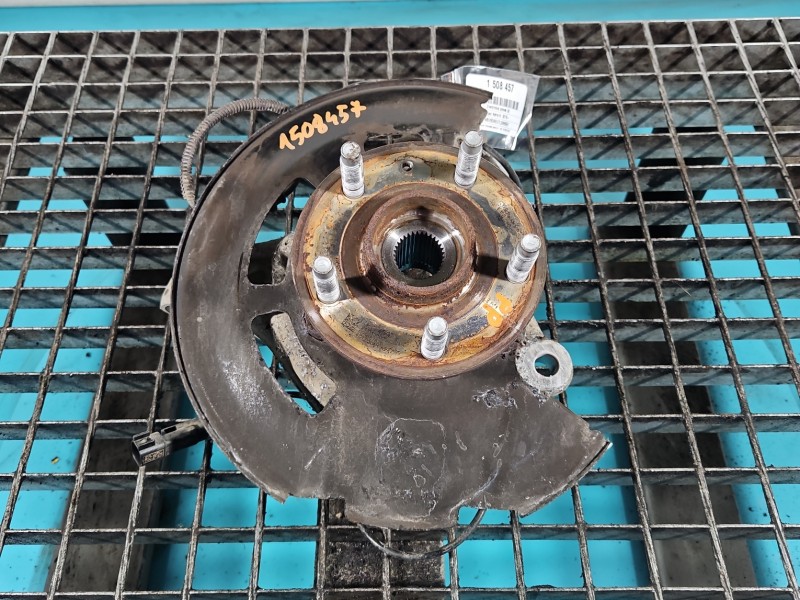 Zwrotnica prawa piasta przód 1.5 cdti Opel Astra V K