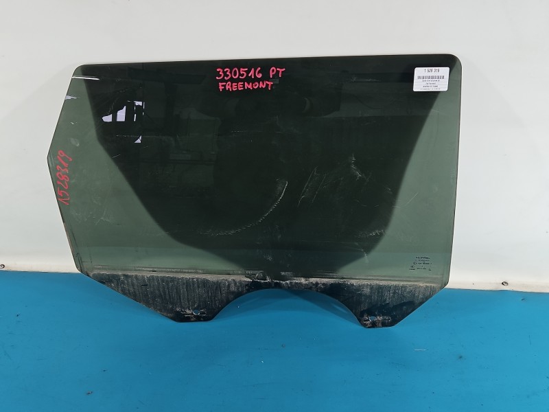 Szyba drzwi tył prawa Fiat Freemont