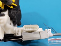 Zamek tył prawy 8X0839016E Audi A4 B9 5pin