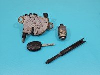 Zamek maski Ford Focus Mk2
