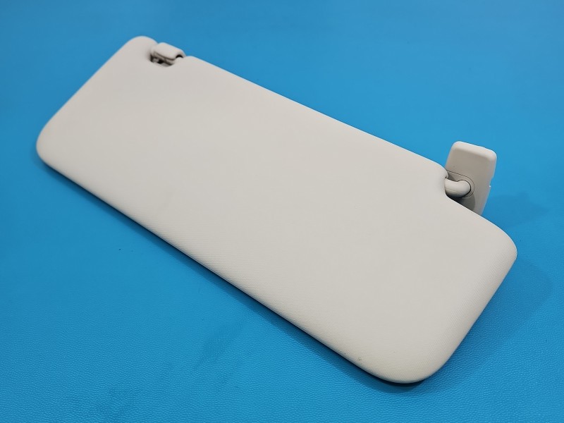 Przesłonka lewa Mercedes W213 DASZEK osłona przeciwsłoneczna