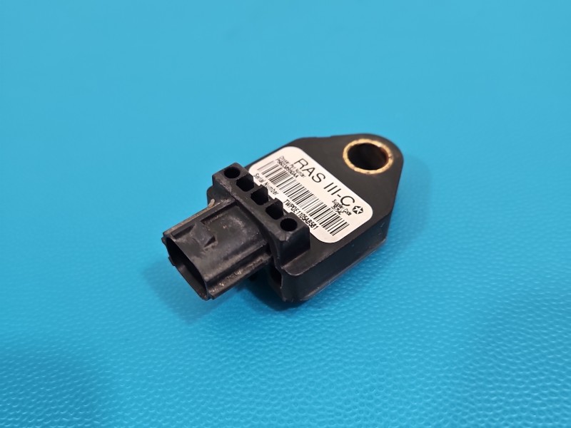 Czujnik uderzeniowy Fiat Freemont P55038950AA uderzenia