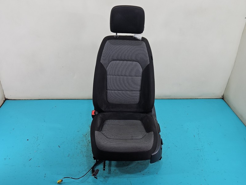 Fotel lewy przód kierowcy Vw Passat B7 EU 5d