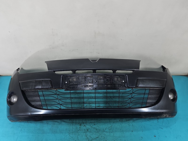 Zderzak przód przedni Renault Megane III TEB66