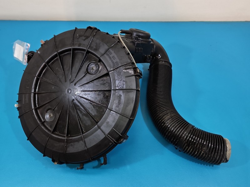 Obudowa filtra powietrza Audi 80 B3 056129620, 050129607E 1.6 8V