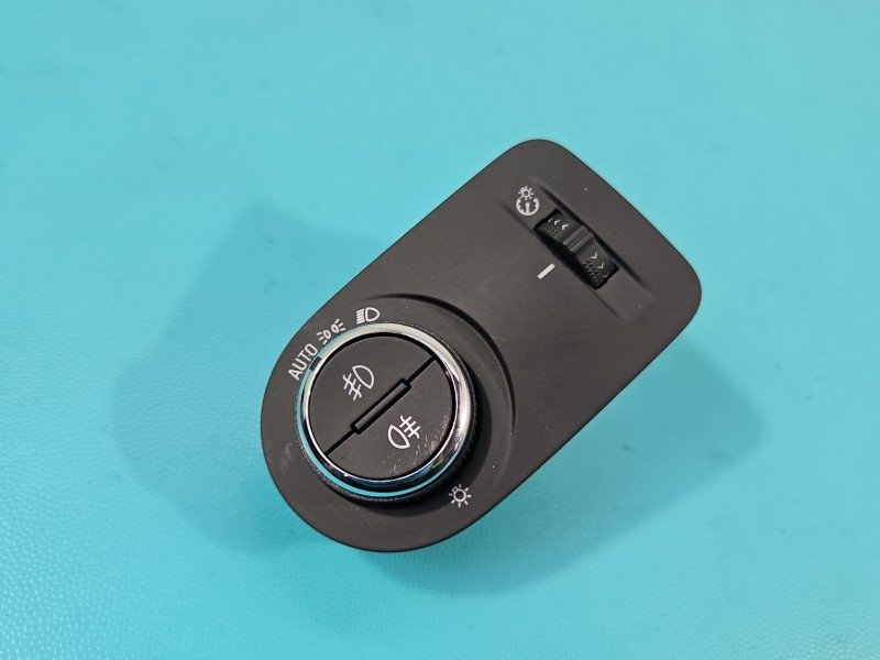 Przełącznik włącznik świateł Mokka B 2020 - 39050760 Przełącznik włącznik świateł Mokka B 2020 - 39050760