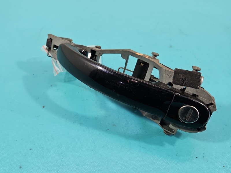 Klamka przód lewa zewnętrzna Vw Golf VI 1K0937886