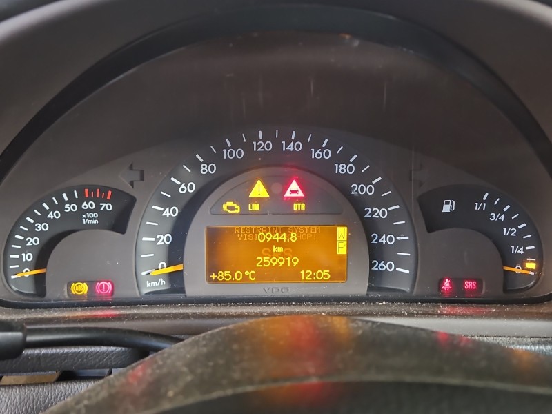 Licznik Mercedes W203 A2035406111 2.0 kompressor EUROPA