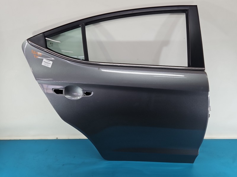 Drzwi tył prawe Hyundai Elantra VI 15-20 sedan 4d UYS